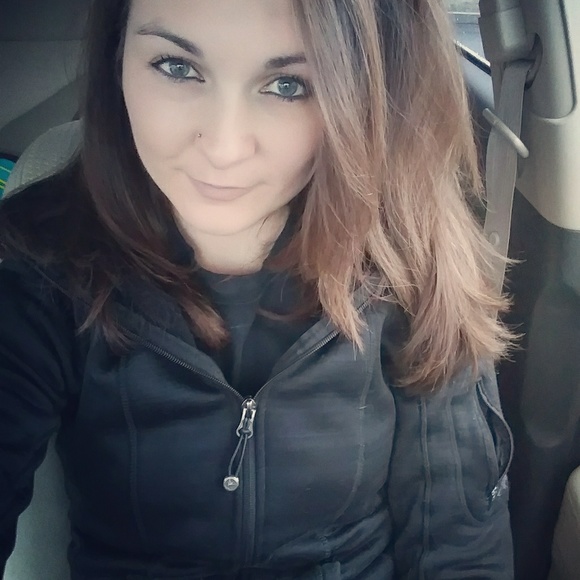 Meet your Posher, Shay - Picture 3 of 7